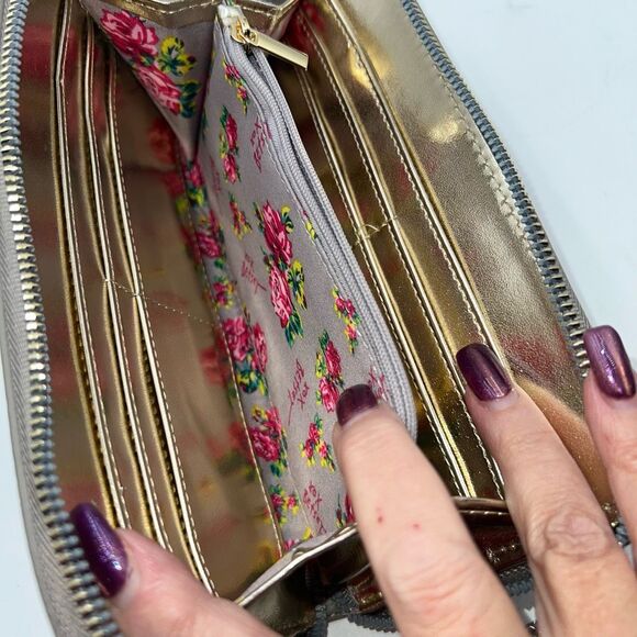 Betsey Johnson Faux Leather Bow Front Long Wallet - Picture 11 of 12